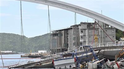 إصابة 14 شخصًا إثر انهيار جسر لصيد الأسماك في تايوان