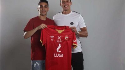 الأهلي يتعاقد مع مدافع النجوم لمدة 5 مواسم
