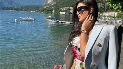 ياسمين صبري بإطلالة ساحرة بالشاطئ| شاهد