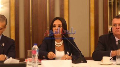 انطلاق الاجتماع الأول للجنة التسييرية لبرنامج تعزيز فرص العمل اللائق للمرأة