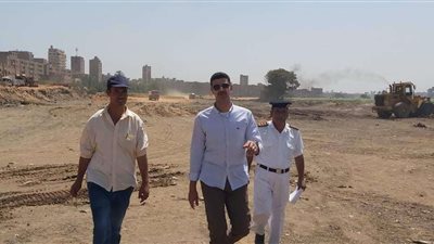 بطول 5 كم.. نائب محافظ القليوبية يتفقد محور الخصوص الجديد