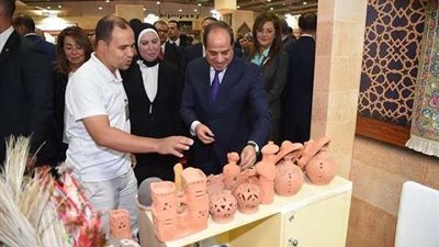 بالفيديو.. السيسي يشجع مواطنين شمال سيناء لزيادة الإنتاج