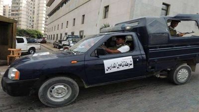 ضبط 80 سيارة مخالفة تعيق حركة الطلاب وغير ملتزمة بخطوط السير