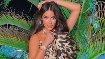 بفستان قصير.. ياسمين صبري تشعل السوشيال ميديا (صور وفيديو)