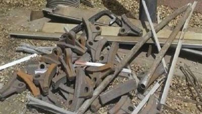 القبض على تاجر خردة وشركائه بتهمة سرقة مهمات السكة الحديد بطنطا