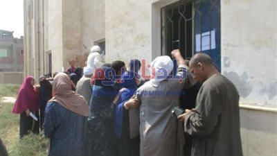 الكشف على 1642 مريض في قافلة طبية شمال بني سويف