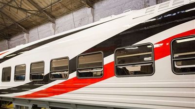 وزير النقل يتابع الانتهاء من 