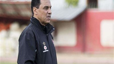 البدري يطمئن على السولية بعد إصابته في مباراة الأهلي وأسوان