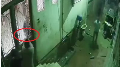 مشهد مرعب.. شاب يقتل مواطن داخل منزله بالمنوفية| فيديو