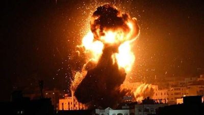 الدفاعات الجوية السورية تتصدى لصواريخ معادية في سماء دمشق