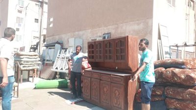 حملات مكثفة لإزالة الإشغالات أمام أسوار المدارس بمرسي مطروح