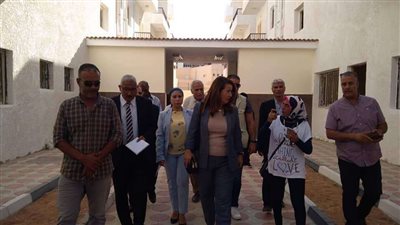غادة والي تتفقد مديرية التضامن الاجتماعي بالبحر الأحمر
