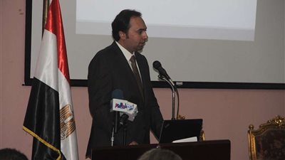 محمد عمر يكشف المعايير المقترحة لتطوير شهادة الصلاحية لشاغلي وظائف التعليم