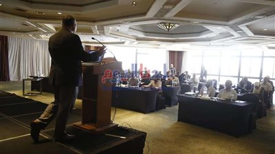 بالصور.. غرفة صناعة منتجات الآثاث تعقد ندوة عن الأخشاب اللينة الأمريكية