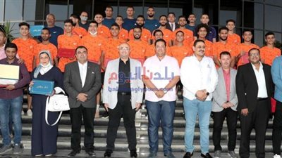 بالصور | محافظ بني سويف يُكرًم فريق مركز شباب بليفيا