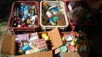 التحفظ على كمية من مستحضرات التجميل بمطار القاهرة