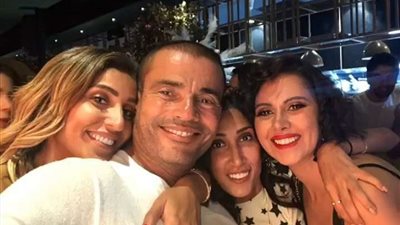 بالصور.. وصلة غزل من دينا الشربيني لعمرو دياب