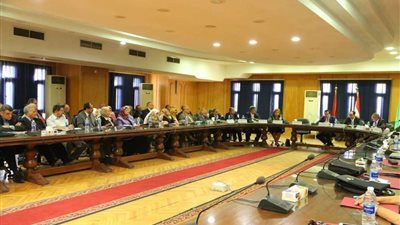 وزير التعليم العالي يترأس الاجتماع الأول للجان العلمية الدائمة للعلوم اﻷساسية