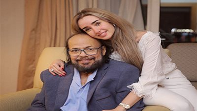 هنا الزاهد وأحمد فهمي يصلون الإسكندرية لتشييع جثمان طلعت زكريا