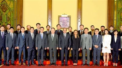 السيسي يبحث زيادة استثمارات كوريا في السوق المصري