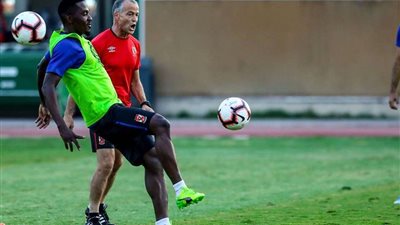 الأهلي يواصل تدريباته في التتش ومحاضرة نظرية لـ«فايلر» .. صور