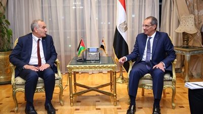 وزير الاتصالات يبحث مع نظيره الفلسطيني التعاون في تكنولوجيا المعلومات