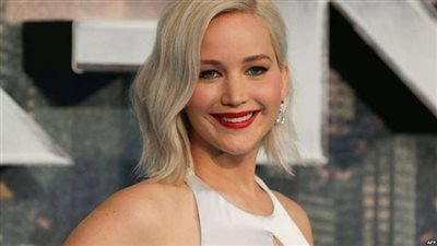 جينيفر لورانس حامل في طفلها الأول من كوكي ماروني