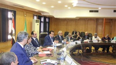 وزير التعليم العالي يرأس اجتماع اللجان العلمية للعلوم الإنسانية