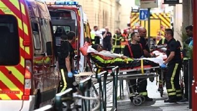 حادث طعن في مانشستر ببريطانيا والشرطة تُخلي مركزًا تجاريًا