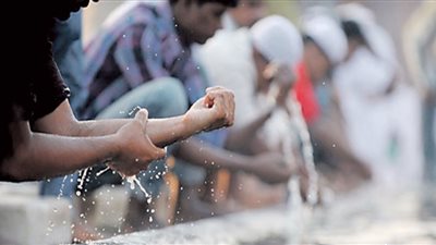 تعرف على حكم الوضوء لمن حذره الطبيب من استخدام الماء