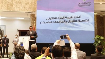 3452 طالب توافدوا على معامل التنسيق بجامعة عين شمس لتقليل الاغتراب