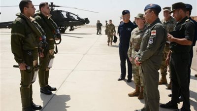 قائدة حرس تكساس تلتقي عددا من قادة الجيش المصري