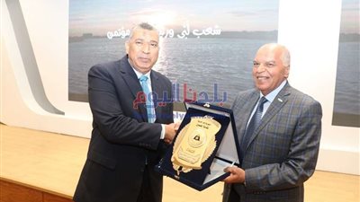 اتحاد المعلمين العرب يشيد بقناة السويس الجديدة