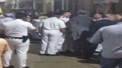 بالصور.. النيابة تفتح التحقيق في انهيار عقار كرموز