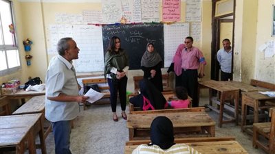 نائب محافظ البحيرة تتفقد سير امتحانات محو الأمية بحوش عيسى