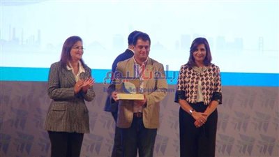 وزيرتا الهجرة والتخطيط تكرمان مستثمري مصر بالخارج (صور)