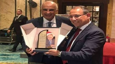 السفير المصري في بيروت يستقبل وفداً من أبناء الجالية المصرية بلبنان