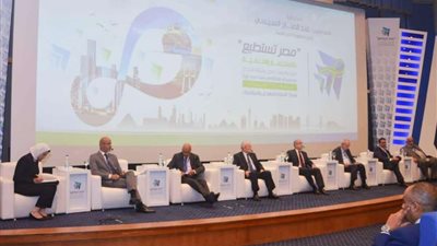 رئيس المنطقة الاقتصادية لقناة السويس: نعد خطة جديدة لطرحها على المصريين بالخارج