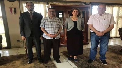 عبير بسيوني تستقبل أطباء المستشفى المصري-البوروندي في منطقة 