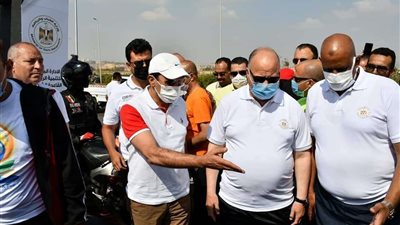 وزير الرياضة ومحافظ القاهرة يفتتحان أُولي المسارات المؤمنة للدراجات