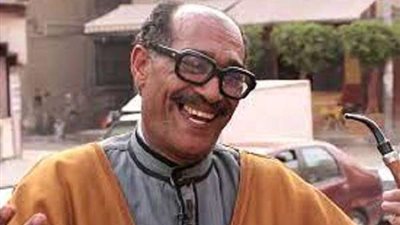 وفاة محسن المنسي شبيه الرئيس السابق أنور السادات بطنطا