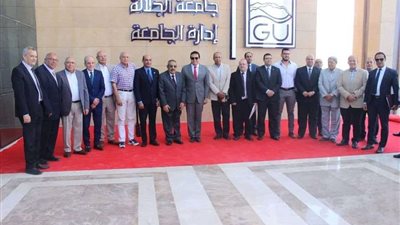 وزير التعليم العالي يترأس الاجتماع الدوري لمجلس المشروعات القومية