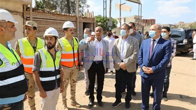 محافظ المنوفية يتفقد الأعمال الإنشائية للمجمعات التنموية والزراعية بالشهداء
