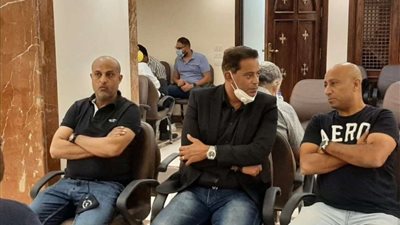 ريان ومصطفى يشاركان في عزاء والدة هاني رمزي.. صور