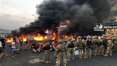 بالفيديو.. لبنان تغلي لليوم الثاني وكلمة مرتقبة للحريري