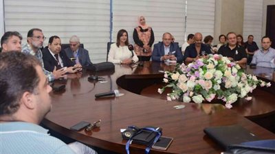 وزيرة الهجرة تشهد عرضًا توضيحيًا بالعاصمة الإدارية برفقة مستثمري 