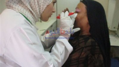 الكشف على 1600 مواطن بالمجان ضمن قافلة طبية ببني سويف