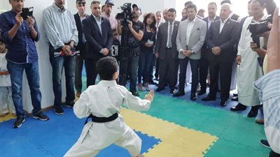 بتكلفة 4 مليون جنيه وزير الشباب يفتتح صالة نادي مطروح الرياضي