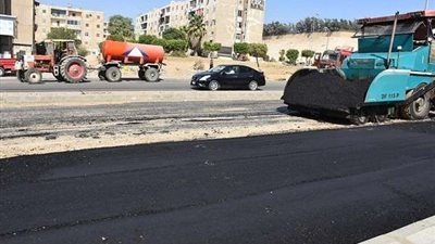 بالصور | تطوير منطقة الحزام الأخضر وتكثيف أعمال النظافة بالتجمع الثالث