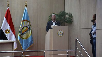 محافظ مطروح خلال اجتماع وزير الشباب والرياضه: الشباب هم عماد التقدم ومستقبل الدول